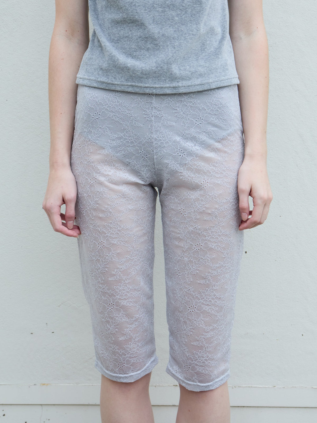 【NEW】Lace Capri Leggings