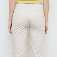 【NEW】Capri Pants