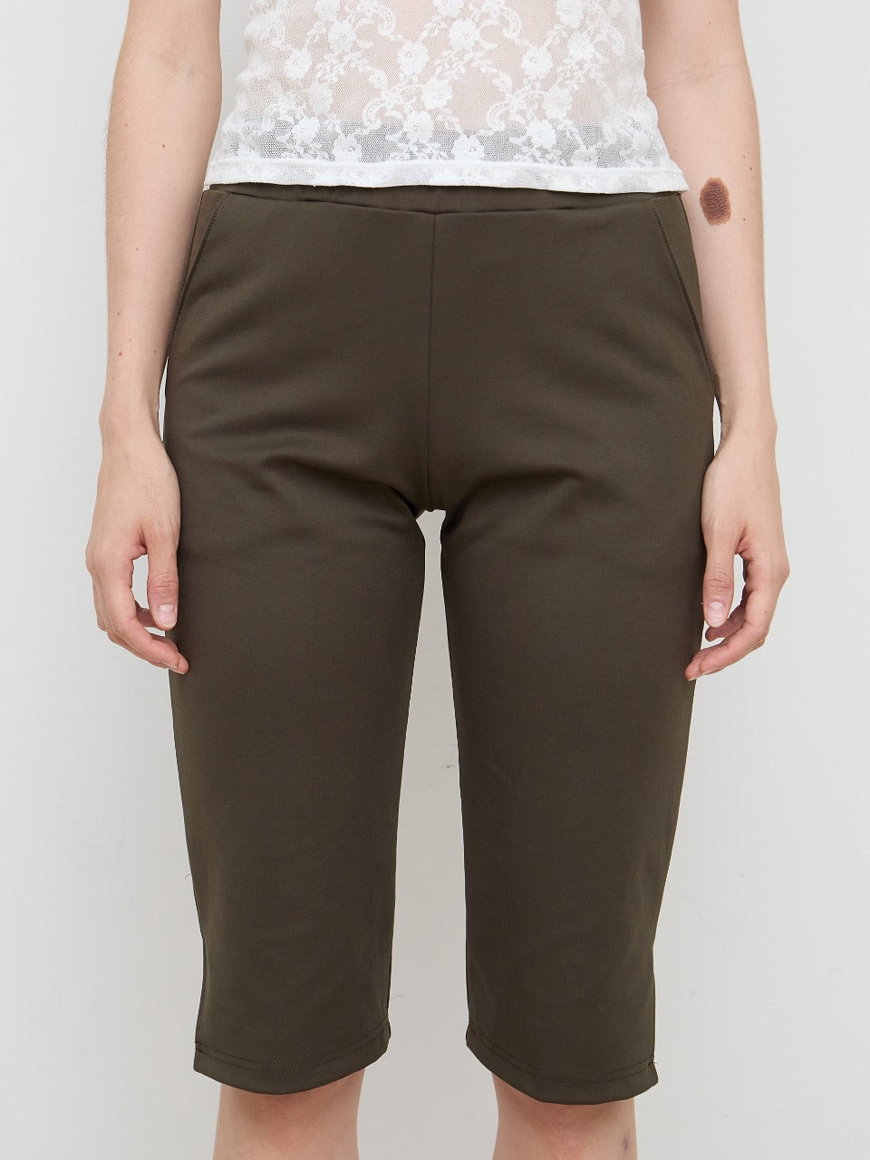 【NEW】Capri Pants