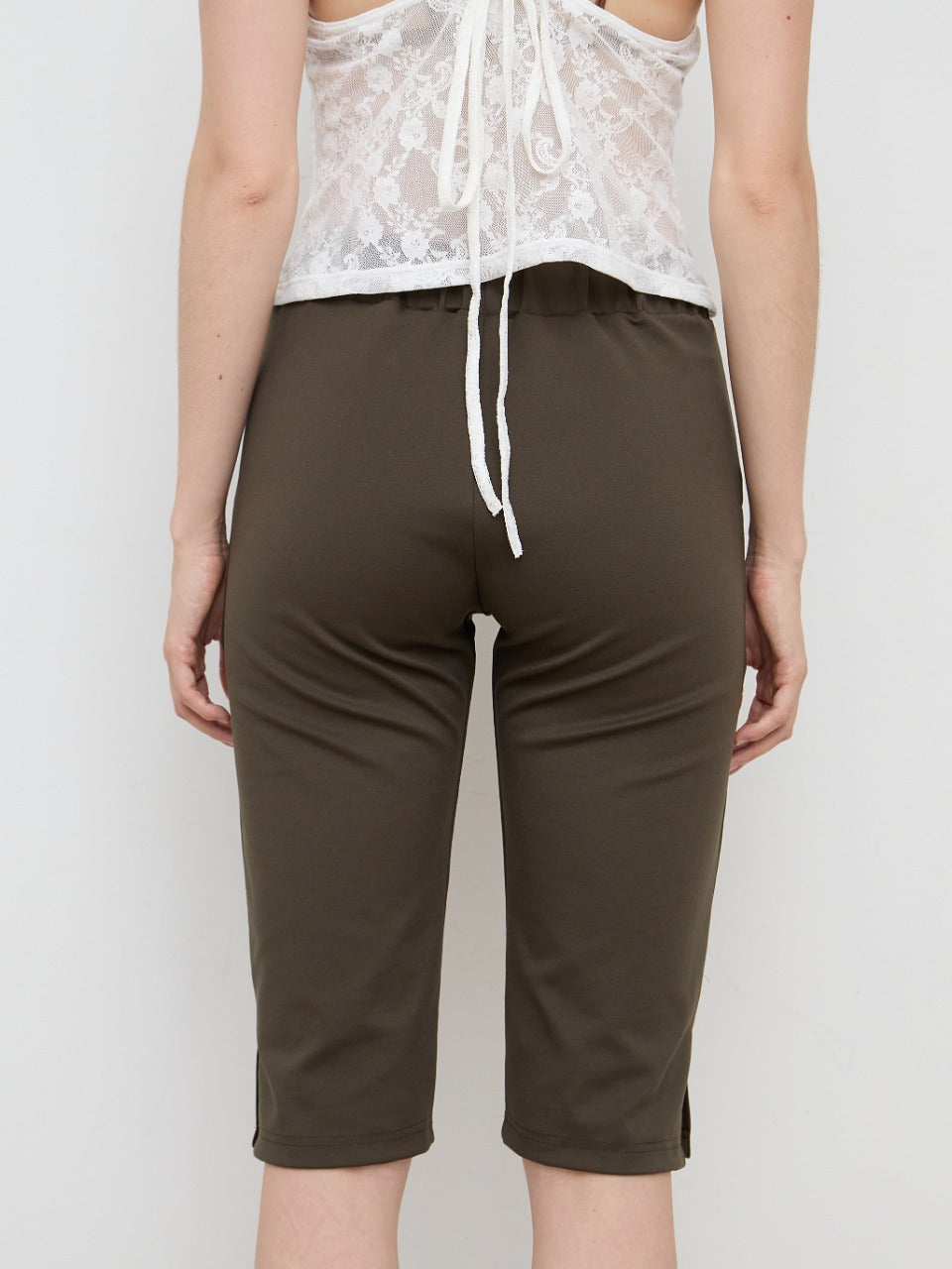 【NEW】Capri Pants