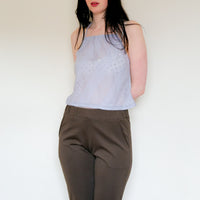 【NEW】Capri Pants