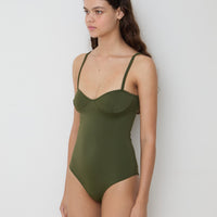 【NEW】ONE PIECE Swim wear