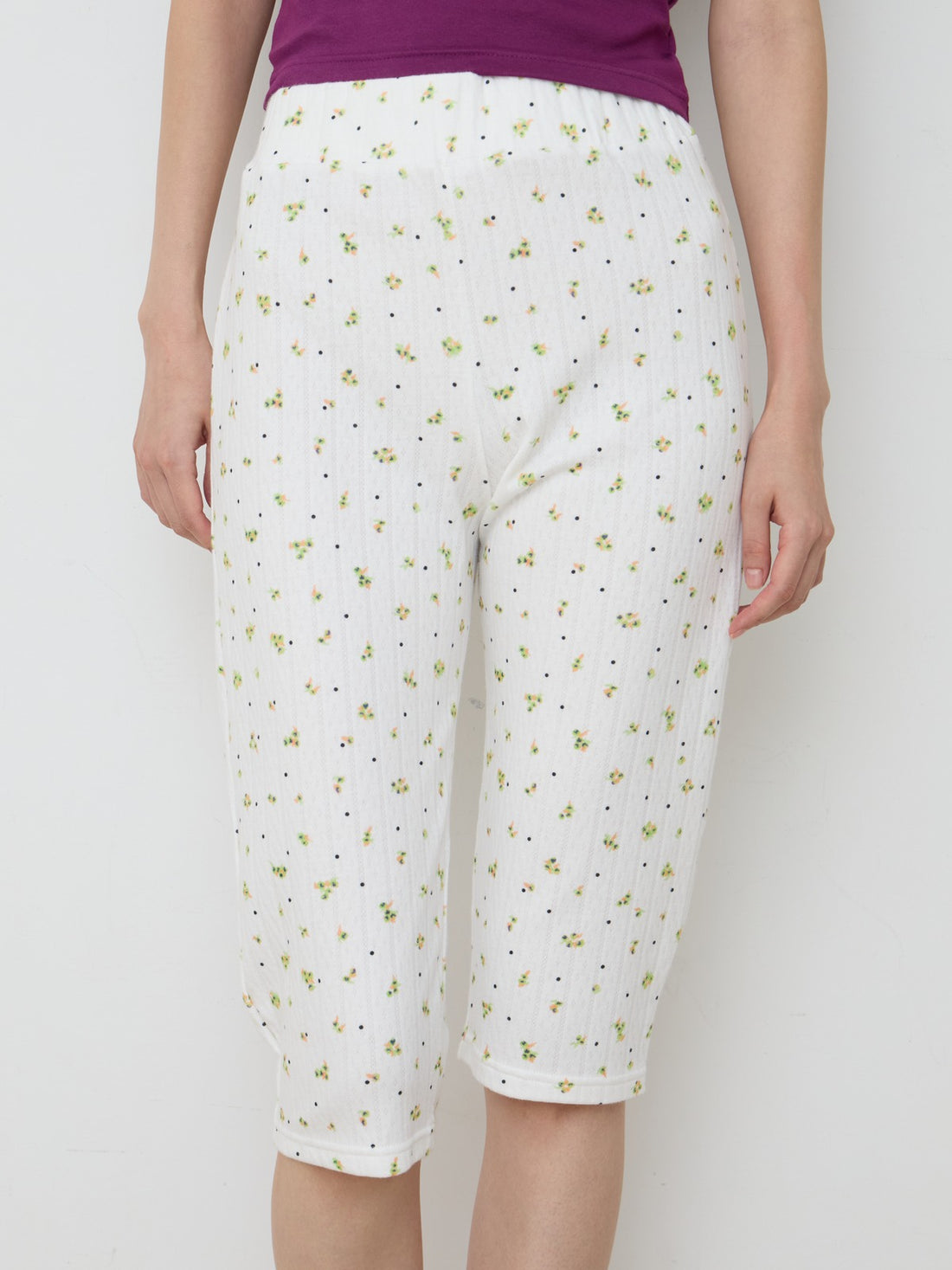 【NEW】Flower Dots Capri Leggings