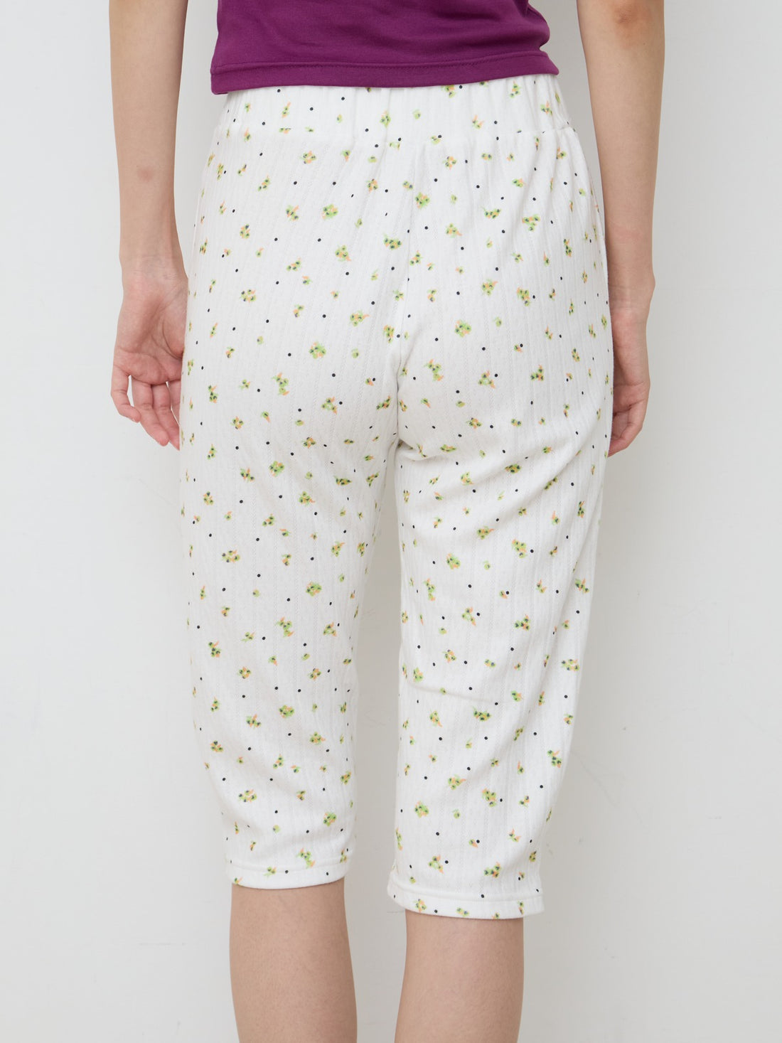【NEW】Flower Dots Capri Leggings