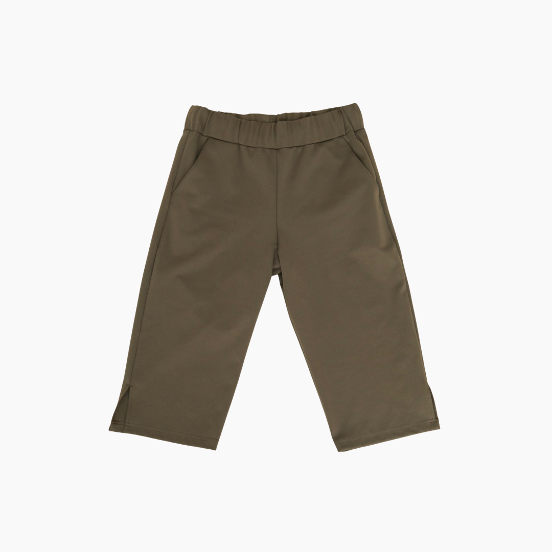 【NEW】Capri Pants